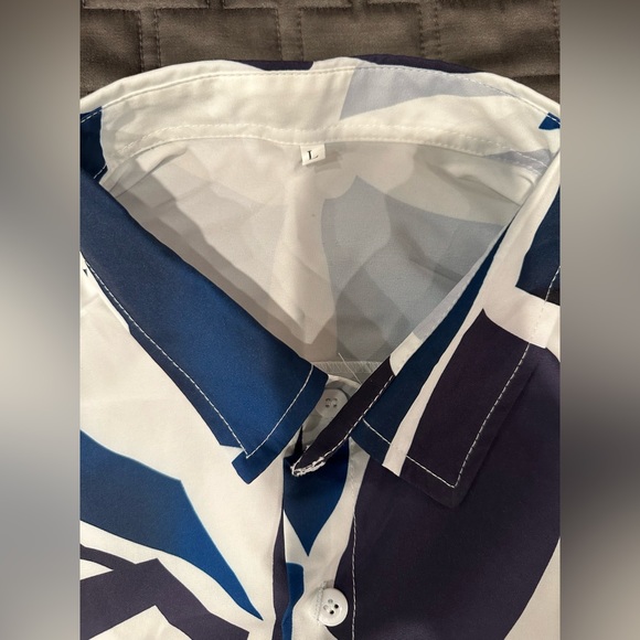 Men’s button down shirt - Picture 2 of 4